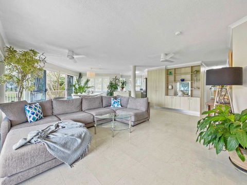 Relaxing Ocean View Apartment In Buddina - Northern Rivers Accommodation 1