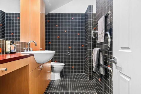 Renovated Brilliance In Bayside Albert Park - Northern Rivers Accommodation 3