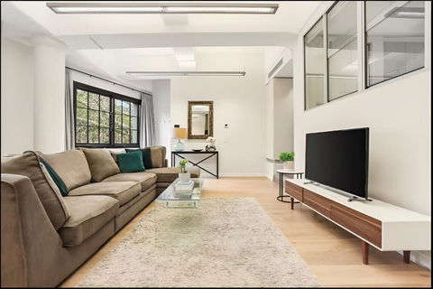 Renovated Warehouse Conversion In Heart Of Sydney - Northern Rivers Accommodation 1