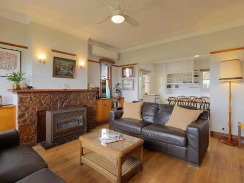 Retro Retreat - Northern Rivers Accommodation 0
