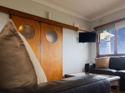 Retro Retreat - Northern Rivers Accommodation 2