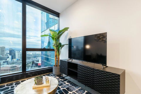 Ritzy Apartment In Iconic Australia 108 With Views - Northern Rivers Accommodation 3
