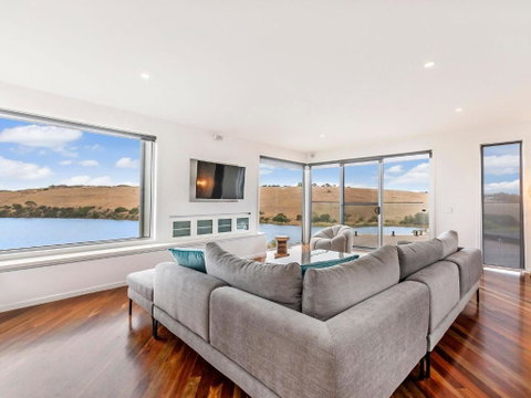 River Reveal - Northern Rivers Accommodation 1