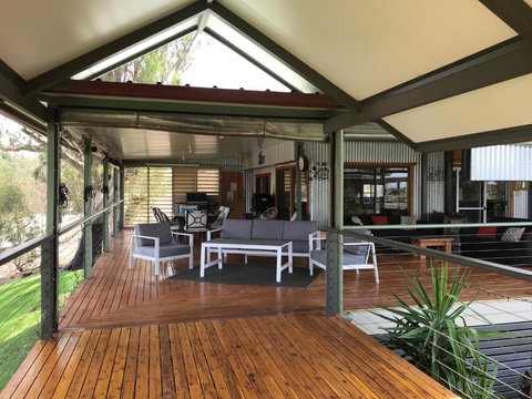 Riverside Farm Retreat - Northern Rivers Accommodation 3