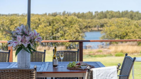 Riverside Retreat, Coolangatta, Near Seven Mile Beach - Northern Rivers Accommodation 2