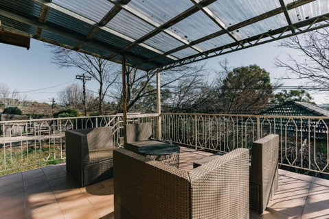 Restful Canberra Retreat In Spacious Terrace Home - Northern Rivers Accommodation 2