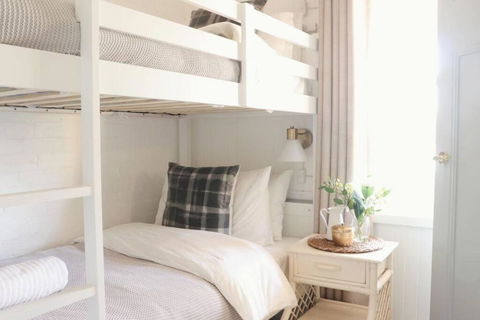 Rustic Chic 200 Metres From CBD - Northern Rivers Accommodation 1