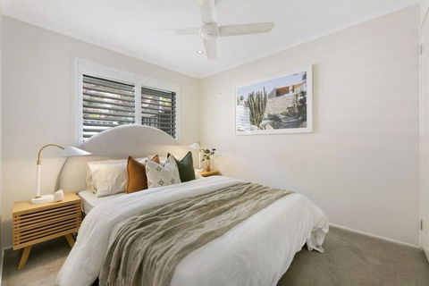 Riviera Road Miami - 4BRM Dual Villa - Northern Rivers Accommodation 1