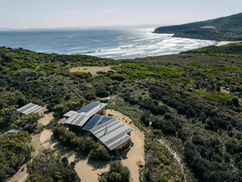 Roaring Beach House - Northern Rivers Accommodation 2