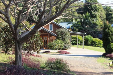 Romantic Lakeview Cottage - Northern Rivers Accommodation 0