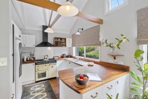 Romantic Lakeview Cottage - Northern Rivers Accommodation 2