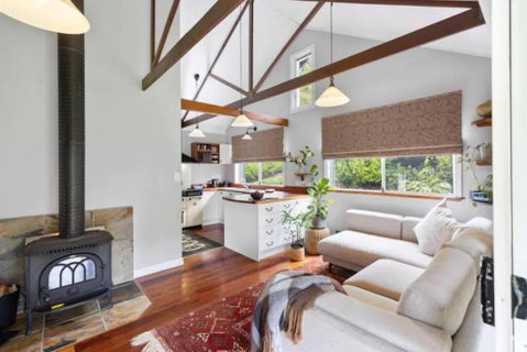 Romantic Lakeview Cottage - Northern Rivers Accommodation 3