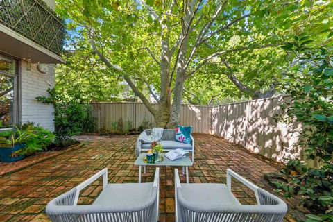 Romantic Retreat With Garden - Northern Rivers Accommodation 1