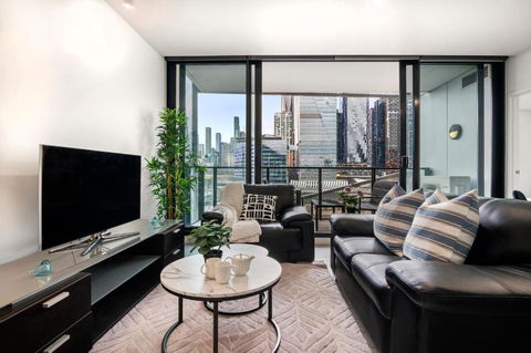 Rooftop Pool 2BR Apartment At Marvel Stadium With Free Parking - Northern Rivers Accommodation 1