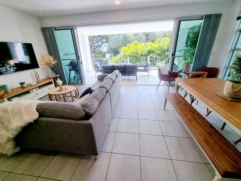 Rosalynda- Luxury Beachfront 3 BR Townhouse - Northern Rivers Accommodation 3