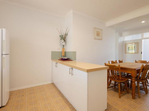 Rosella Perch - Northern Rivers Accommodation 2