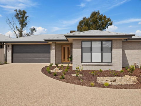 Rosella Retreat - Northern Rivers Accommodation 0