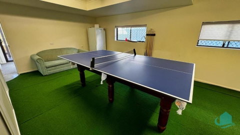 Rosies Retreat - 300m To The Sandy Shores Of Caves Beach - Northern Rivers Accommodation 2