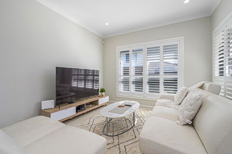 Rousehill Sweet Spacious 4BR Quiet House - Northern Rivers Accommodation 0