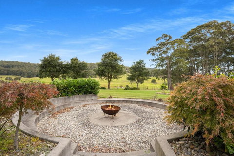 Roxy - A Secluded Luxury Estate Near Berry, Where Serenity Meets Family Comfort - Northern Rivers Accommodation 3