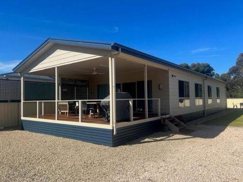 Royston Retreat - Northern Rivers Accommodation 0