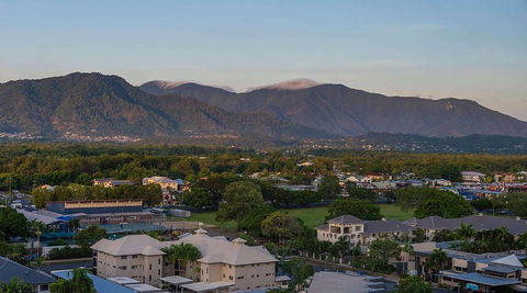 Rydges Esplanade Resort Cairns - Northern Rivers Accommodation 1