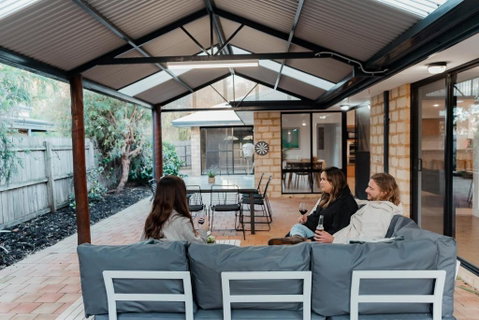 Salhus - Sleep In King Beds & Easy Walk To Town - Northern Rivers Accommodation 0