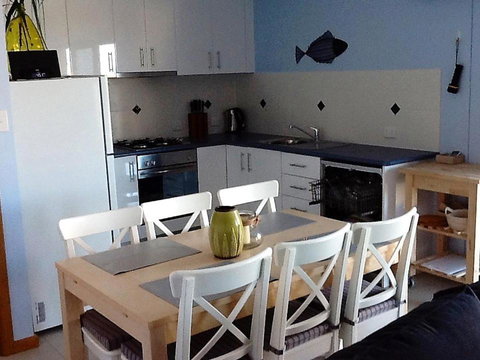 Salty Air Apartments Kingscote Kangaroo Island - Northern Rivers Accommodation 1