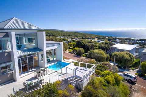 Salty Kiss I Private Properties - Northern Rivers Accommodation 0