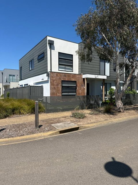 Sanary A Modern Beach Home In Martha Cove - Northern Rivers Accommodation 0