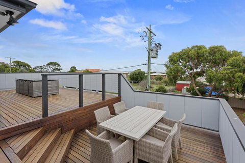 Sanctuary Lodge By Ready Set Stay - BYO LINEN & TOWELS - Northern Rivers Accommodation 3