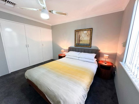 Rockingham Palace - Northern Rivers Accommodation 0