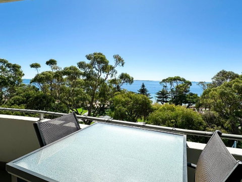 Rockingham Waterfront At Nautilus - Northern Rivers Accommodation 3