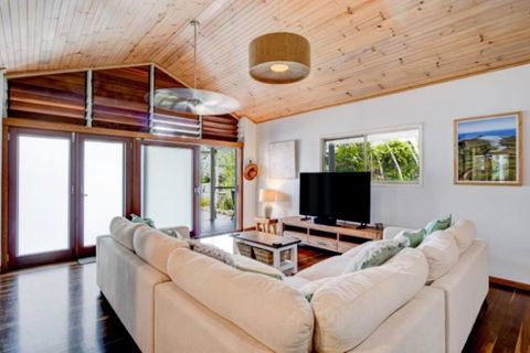 Sandalwood - Northern Rivers Accommodation 0