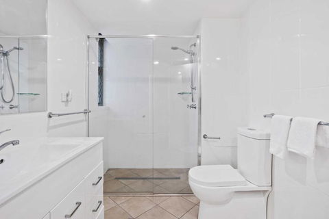 Sandown - Hosted By Burleigh Letting - Northern Rivers Accommodation 1
