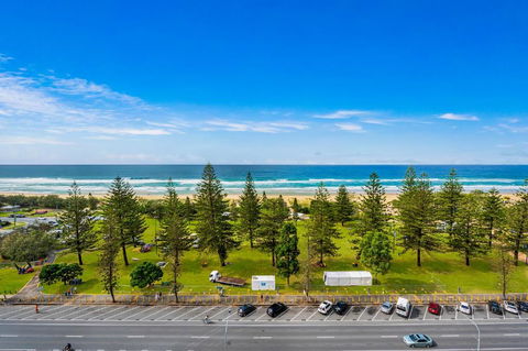 Sandpiper Broadbeach - Northern Rivers Accommodation 0