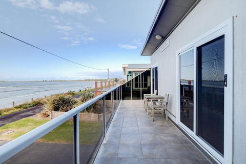 Sandy Cove - Northern Rivers Accommodation 3