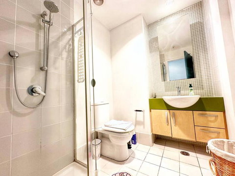 SS601 - 1 BR Carlton Oasis With Balcony, Central Location - Northern Rivers Accommodation 3