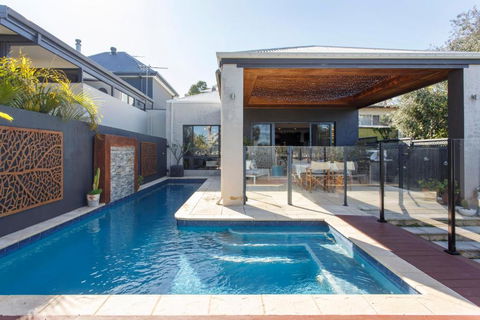 Stella Retreat - Townhouse With Pool - Northern Rivers Accommodation 0