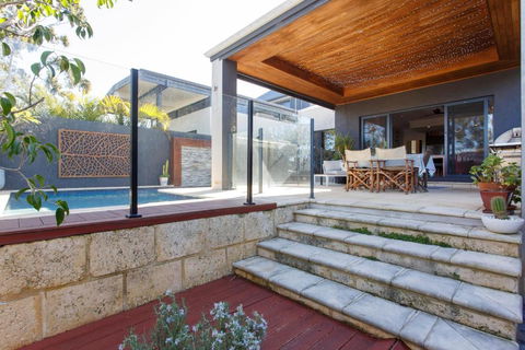 Stella Retreat - Townhouse With Pool - Northern Rivers Accommodation 2