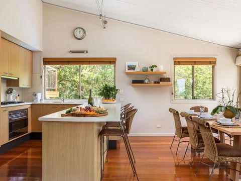 Stanwell Beach Glass House - Northern Rivers Accommodation 3