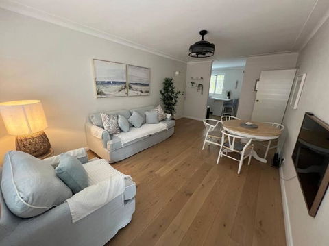 Sunny Boutique Apartment - Northern Rivers Accommodation 0