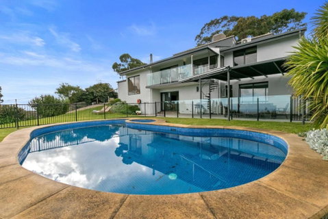 Sunset Estate In Mount Osmond - Northern Rivers Accommodation 3