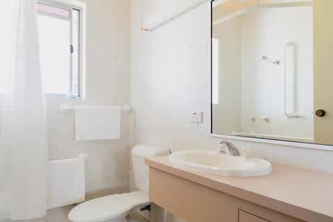 Tarcutta Retreat - Northern Rivers Accommodation 1