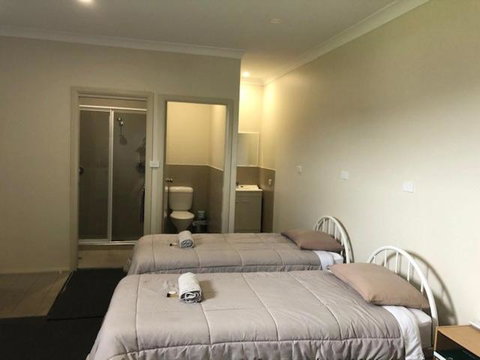 The Golden Dog Hotel - Northern Rivers Accommodation 3