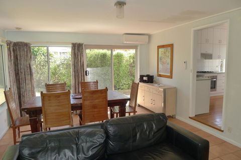 BEACHPOINT COTTAGE - Northern Rivers Accommodation 3