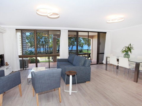 Beachport 14 - 2 BDRM Apt With Canal Views On Parkyn Pde - Northern Rivers Accommodation 3