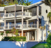 BEACHSIDE MANOR - walk to the beach - Northern Rivers Accommodation