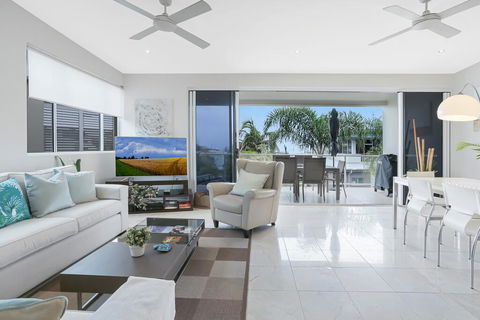 Beachside Vibes, Sunshine Beach - Northern Rivers Accommodation 1