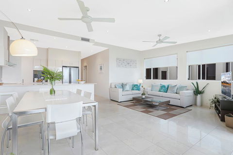 Beachside Vibes, Sunshine Beach - Northern Rivers Accommodation 3